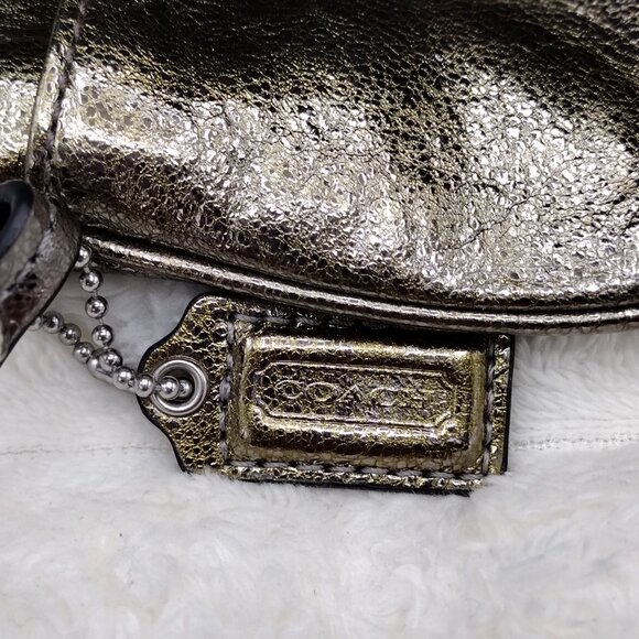 Coach Metallic Gold Leather Wristlet Clutch Zip Top Y2K Excellent Condition - Picture 5 of 6
